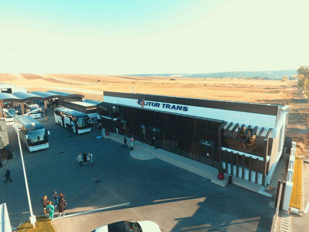 Transportul cu autocarul