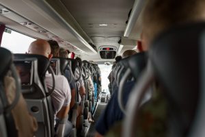 Așa sună duminica într-un autocar Italia–România